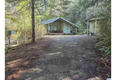 10  Creek  Ct