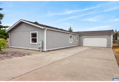 10  Winterhawk St.