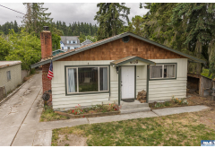 616 E Lauridsen Blvd