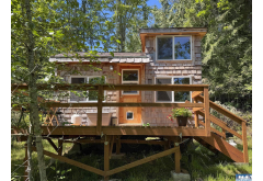 663  Glass Road