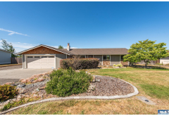 408 W Eunice