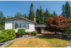 3011  Regent St